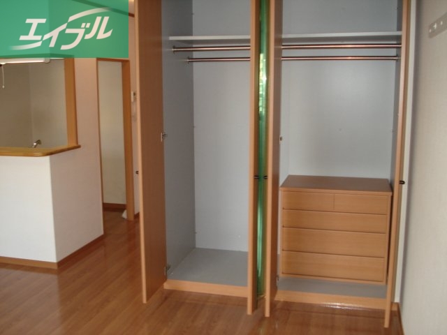 収納　クローゼット