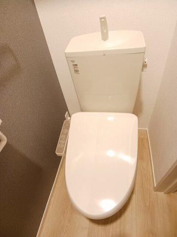 トイレ　ゆったりとした空間のトイレです