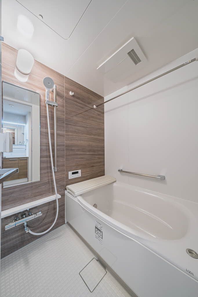 バス・シャワールーム　バスルーム