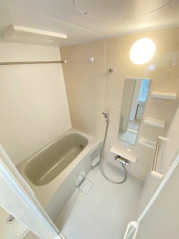 バス・シャワールーム　※同タイプの写真です