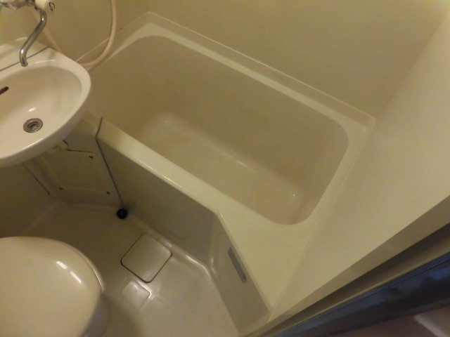 バス・シャワールーム　お風呂に浸かって疲れを癒してくだいさい