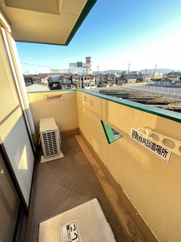 バルコニー　落ち着いた時間を過ごせるバルコニーです