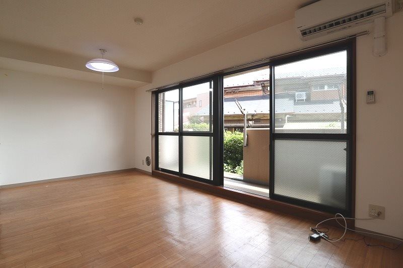 居室・リビング　※別号室写真