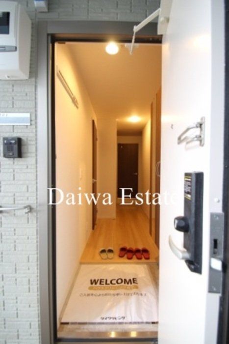 玄関　※別号室参考写真です