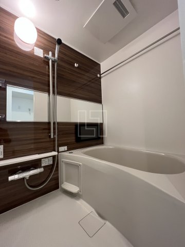 バス・シャワールーム　プレジオ鎗屋町　バスルーム