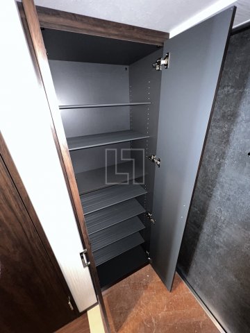 収納　プレジオ鎗屋町　下駄箱