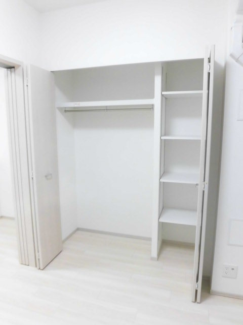 収納　大容量のクローゼットと沢山収納可能ですね。