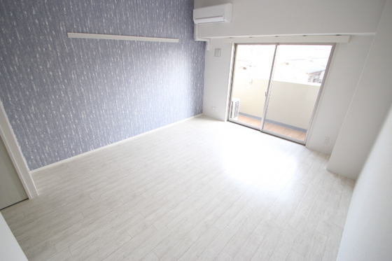 居室・リビング　※別部屋の写真です