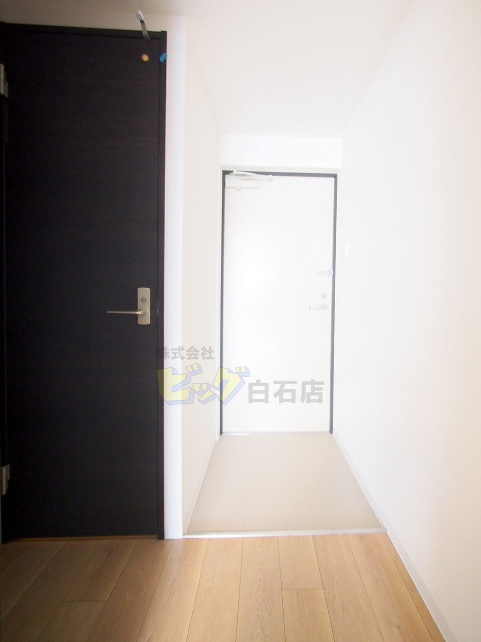 玄関　広々とした玄関です♪