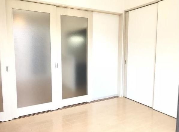 居室・リビング　【別号室参考写真】