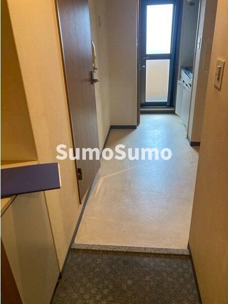 玄関　収納もある玄関です