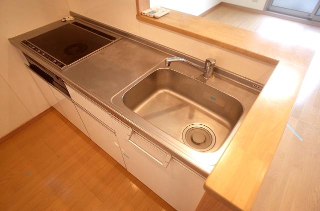 キッチン　システムカウンターキッチン