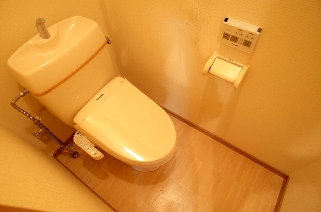 トイレ　ウォシュレット
