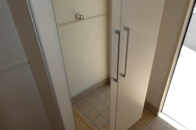 玄関　シューズボックス