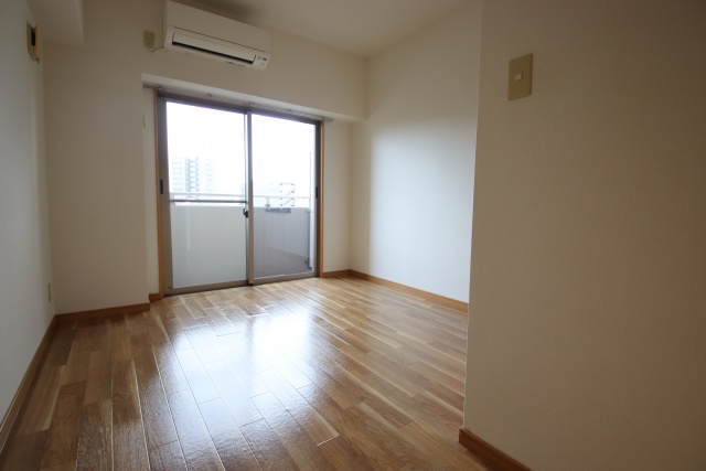 居室・リビング　※別室の参考写真の為、現況優先です。