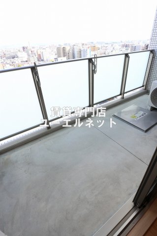 バルコニー　バルコニー付きで採光＆風通し良好！