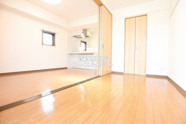 居室・リビング　ゆったりとくつろげる、落ち着きのある居室空間です