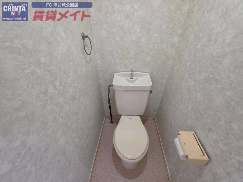 トイレ　別部屋参考写真です。