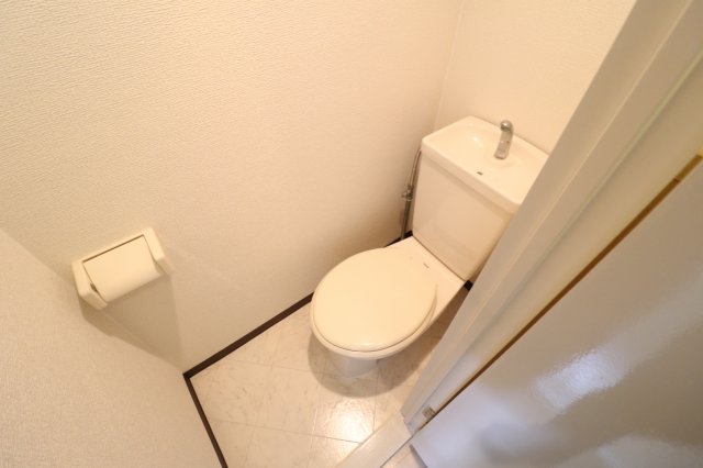 トイレ　別部屋写真