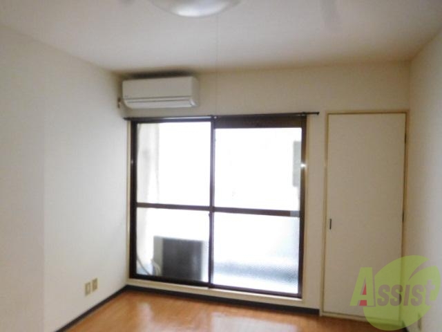 居室・リビング　日当たりがいいリビング