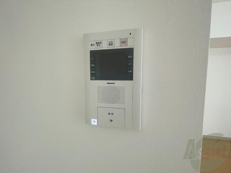 セキュリティ　ＴＶモニター付インターホンです。来客者の顔が見えるので安心！