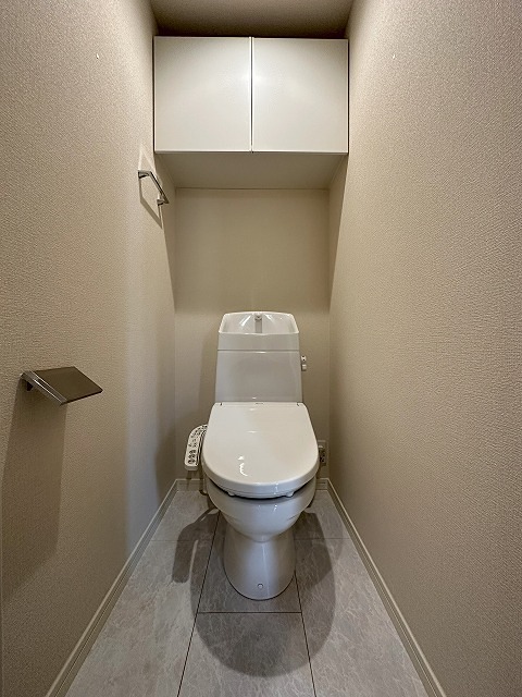 トイレ　温水洗浄便座付きです。