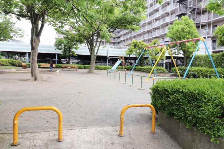 公園　まんりょう公園（公園）まで382m