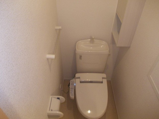 トイレ　落ち着いたトイレです