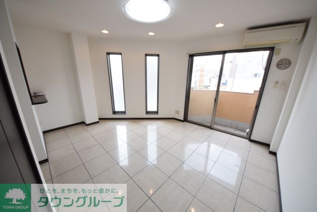 居室・リビング　現地待ち合わせ歓迎♪お問合せはタウンハウジング千葉店まで！