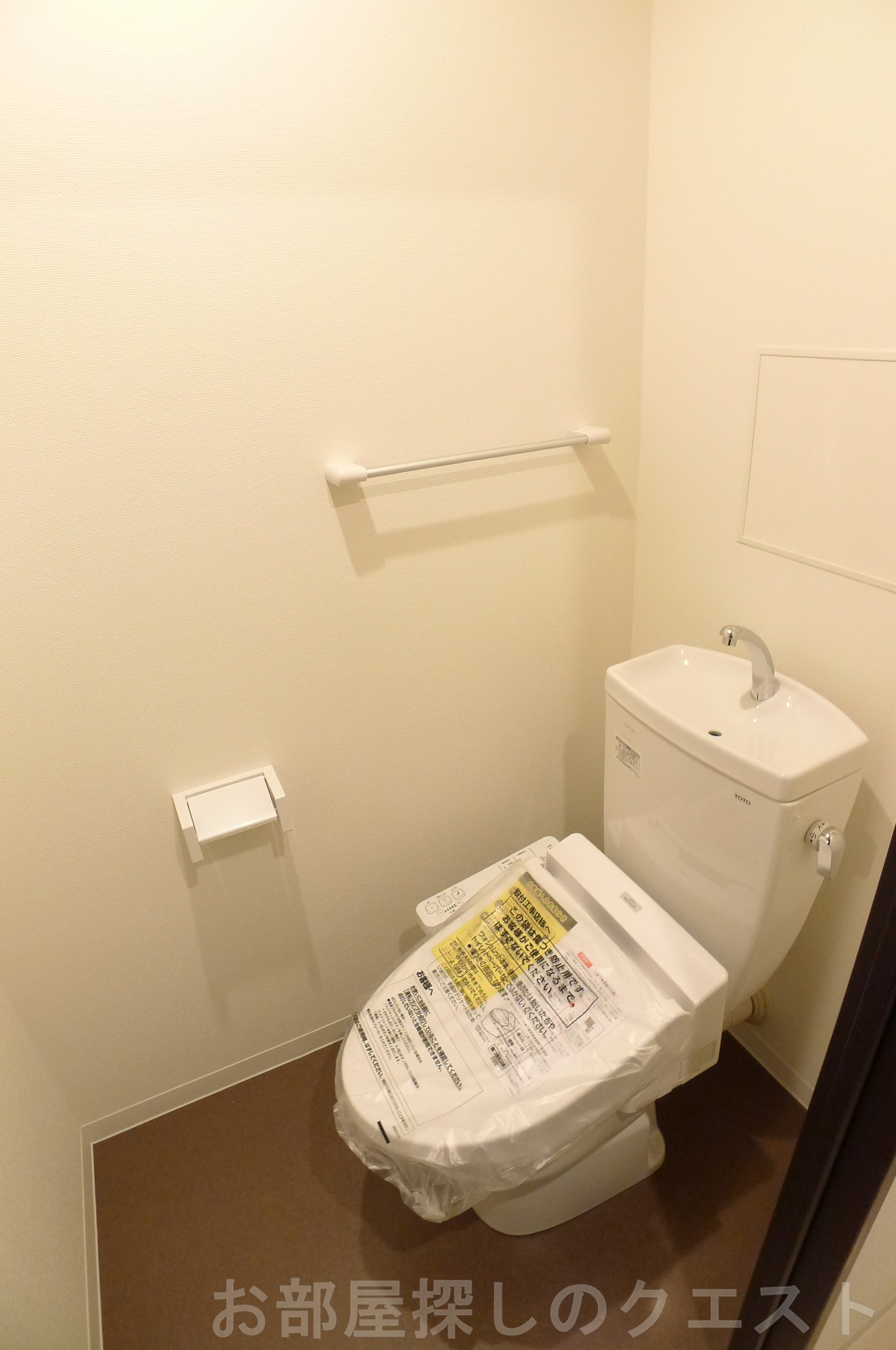 トイレ　（写真は同タイプ）