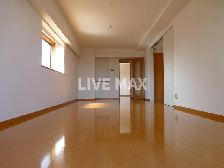 居室・リビング　※別号室参考写真