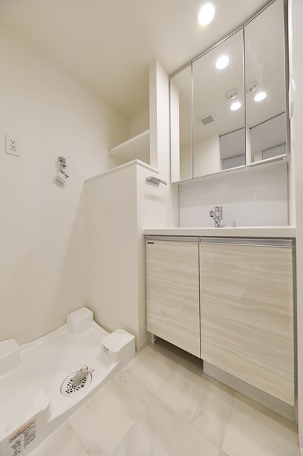 洗面設備　※写真は同タイプ住戸です。