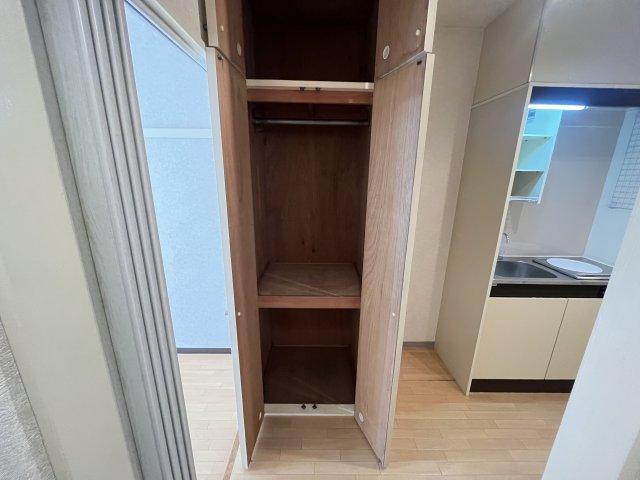 その他　3ヶ所も収納スペース有★