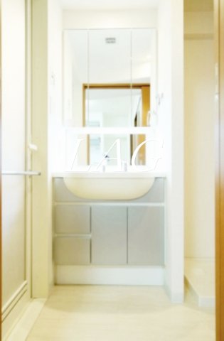 洗面設備　洗面台です。