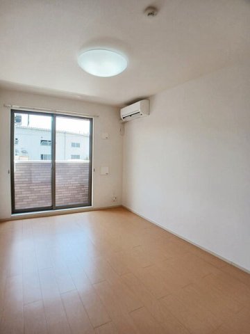 居室・リビング　居間です