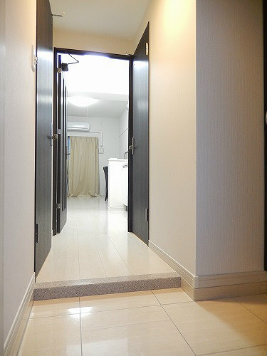 玄関　十分なスペースの玄関で綺麗です☆