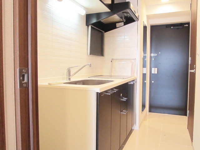 キッチン　収納も充分ついたキッチンですよ。