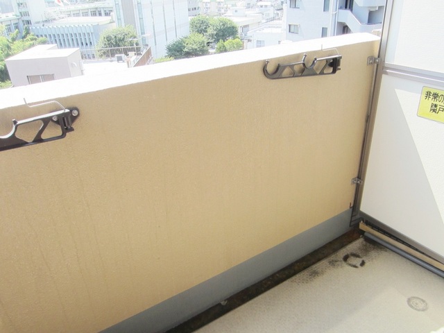 バルコニー　バルコニーのスペースも充分ありますよ♪