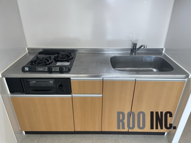 キッチン　写真は反転のお部屋です