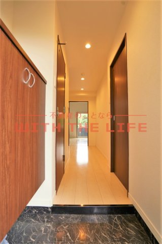 玄関　収納もある玄関です