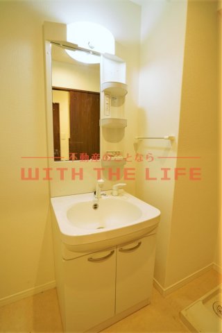 洗面設備　独立洗面台です