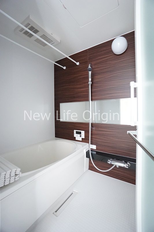 バス・シャワールーム　浴室乾燥機付きなので雨が続いても安心です☆