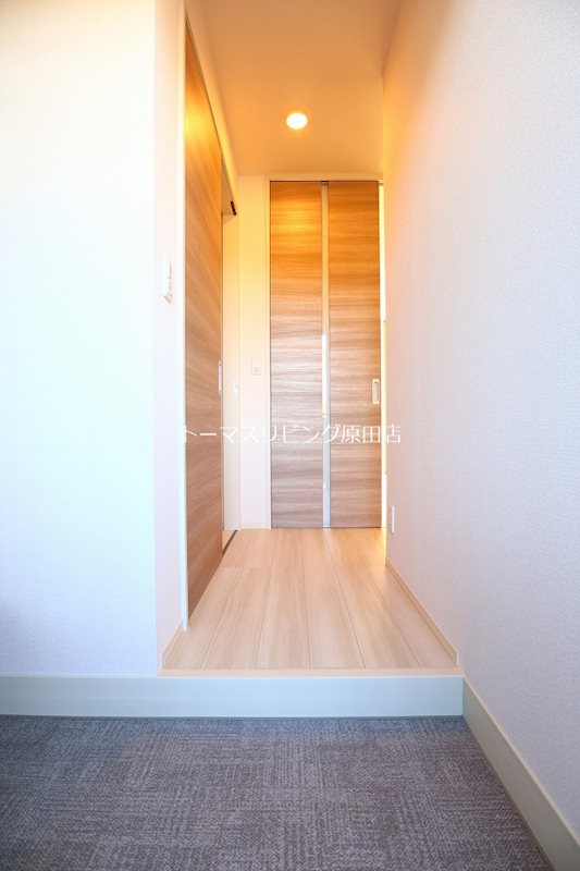 玄関　103号室写真