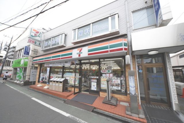 コンビニ　セブンイレブン東小金井南口店（コンビニ）まで200m