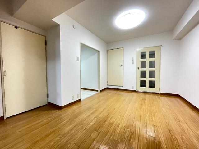 居室・リビング　別室参考写真