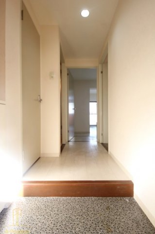 玄関　ボヌールリーブ・T