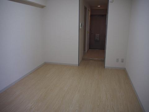 居室・リビング　室内