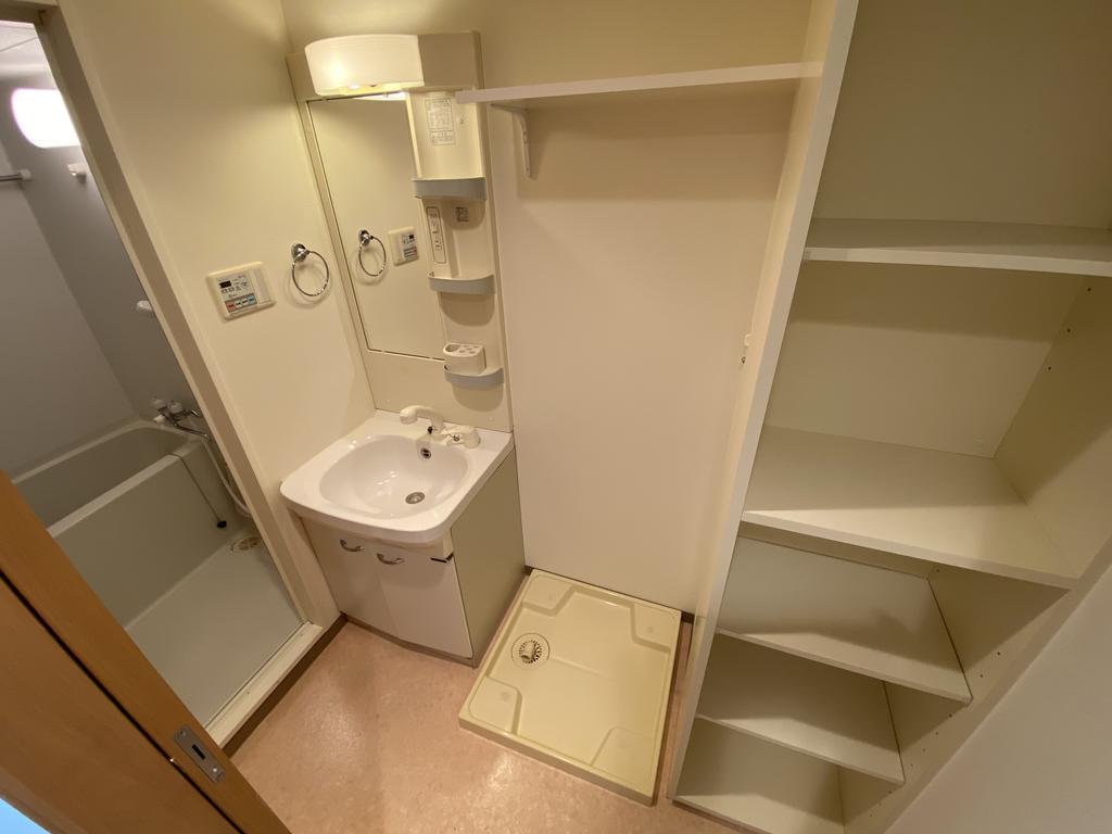 洗面設備　※別室・参考写真