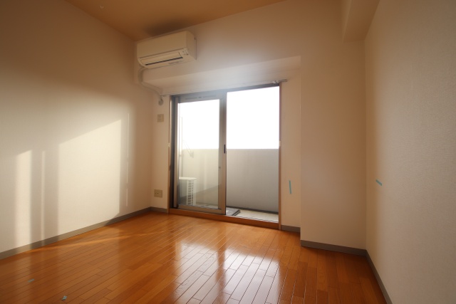 居室・リビング　※別室の参考写真の為、現況優先です。