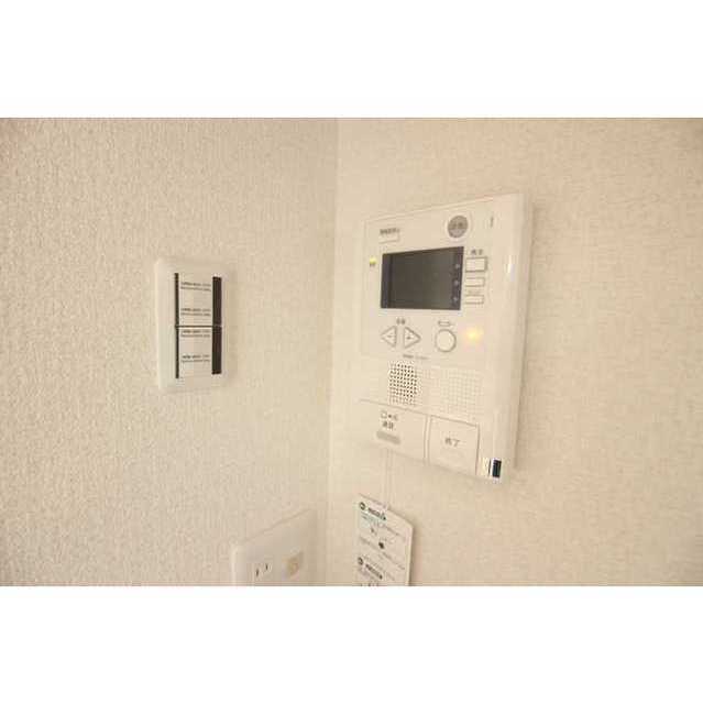セキュリティ　モニター付きインターホン